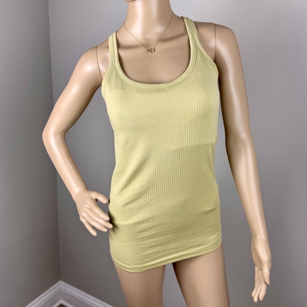 Lululemon Athletic Sports Razor Back Tank Size 8 Light Green‎